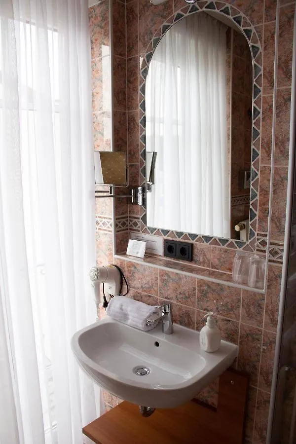 Ambienthotel Tassilo Dingolfing 3*,